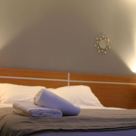 פואטייה Helios Hotel מראה חיצוני תמונה
