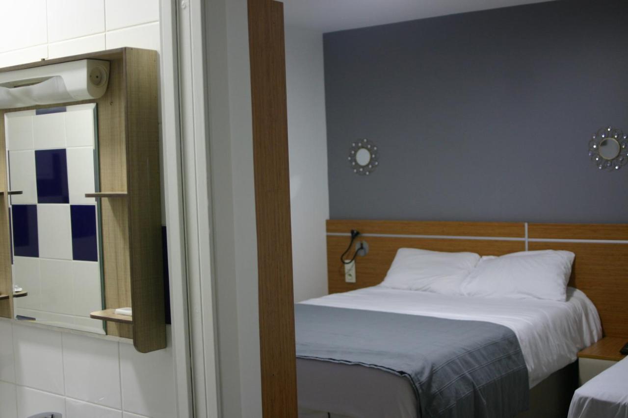 פואטייה Helios Hotel מראה חיצוני תמונה