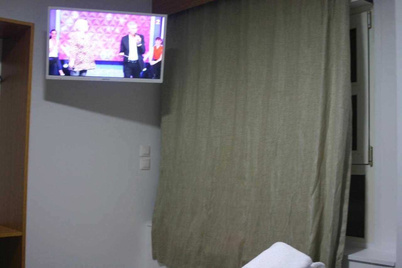 פואטייה Helios Hotel מראה חיצוני תמונה