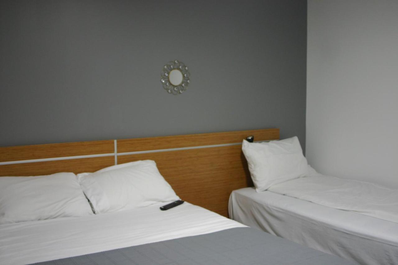 פואטייה Helios Hotel מראה חיצוני תמונה
